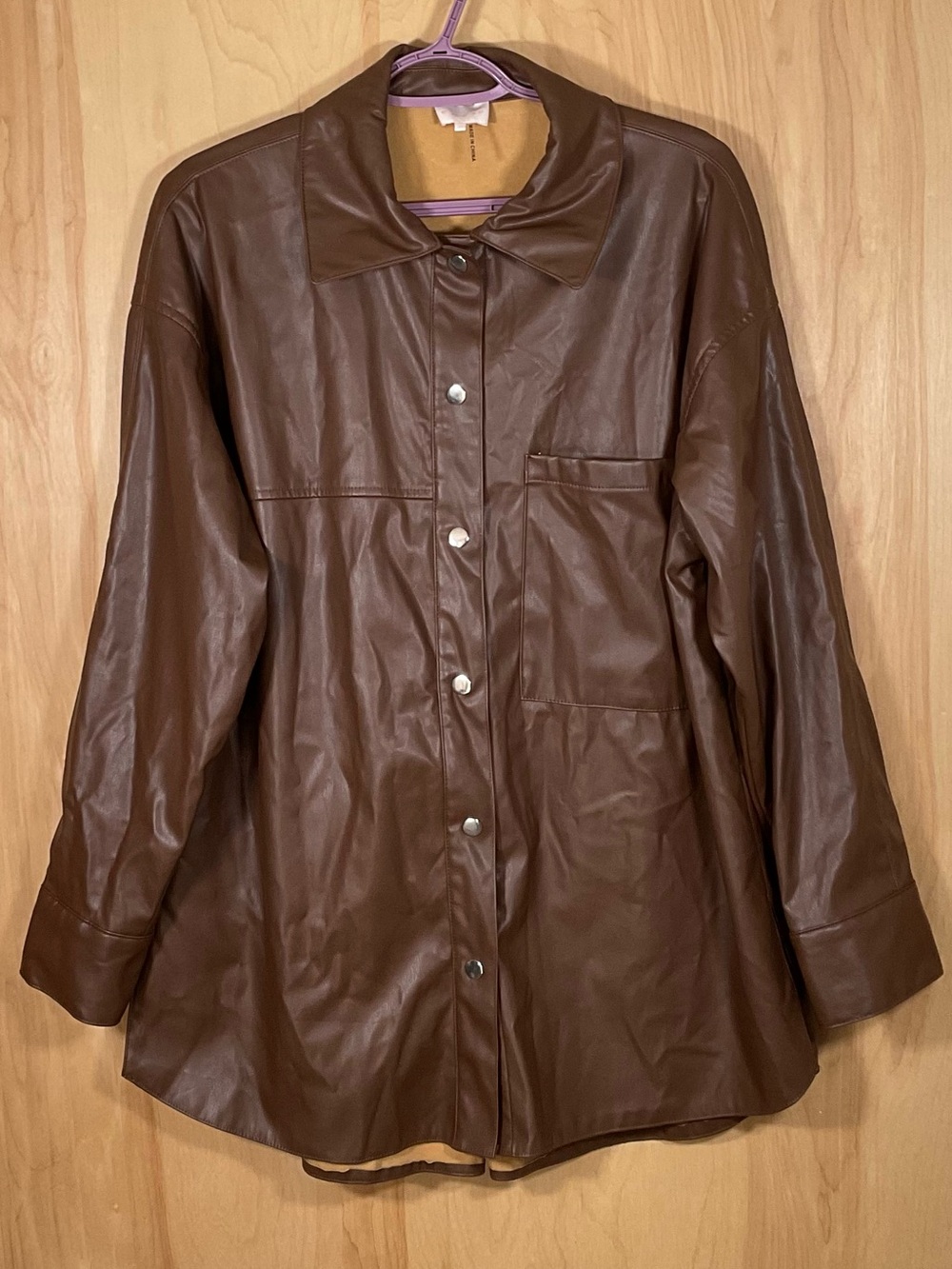 Entro Faux Leather Snap Down Lined Jacket Size Large - EUC